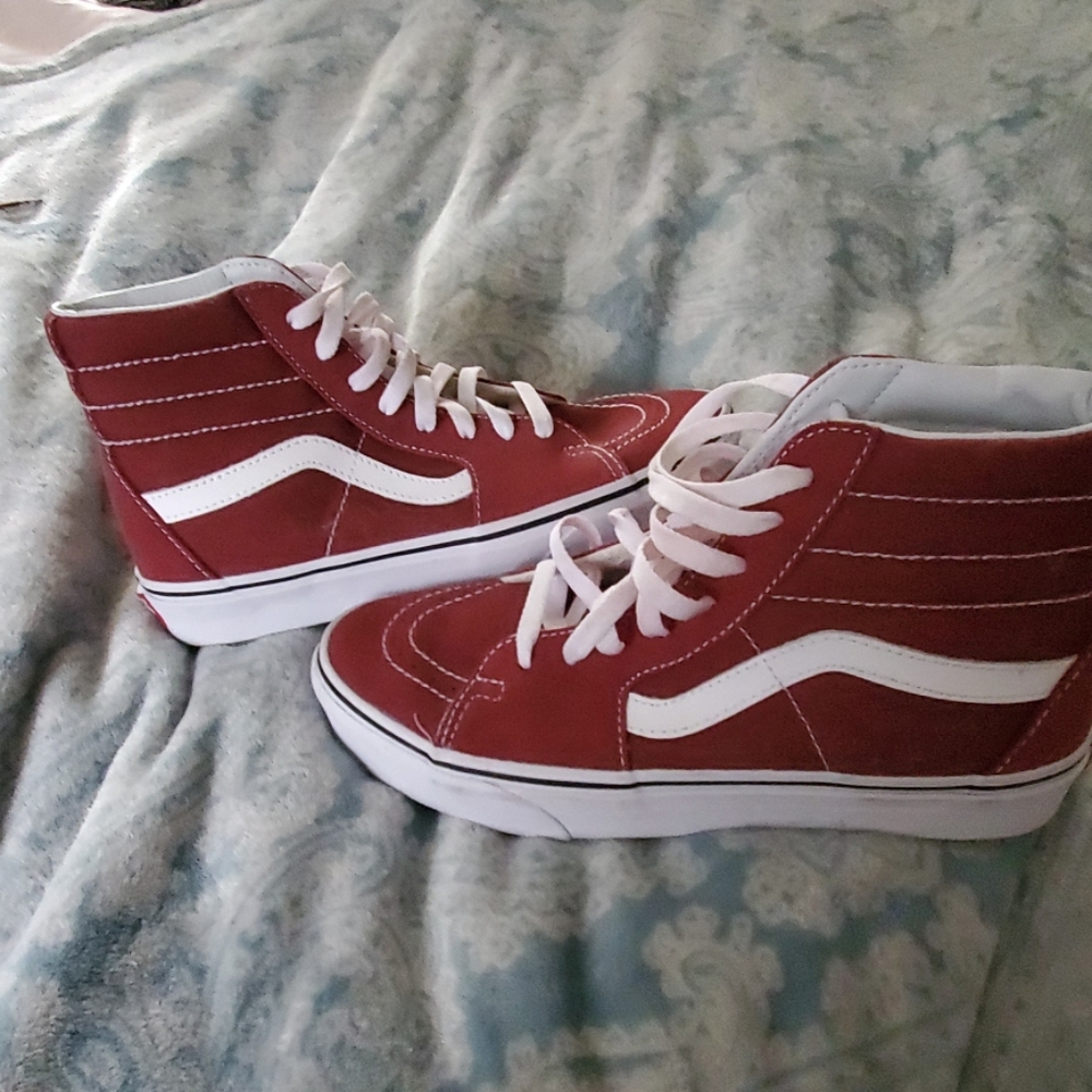 Dusty pink high top vans
